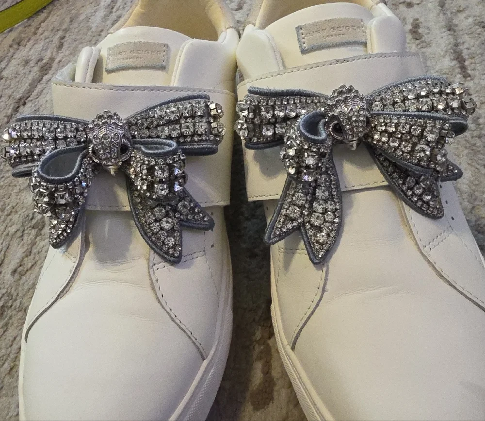 Kurt Geiger White Sneakers with Glittering Bow - Picture 5 of 11